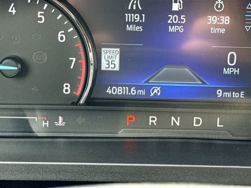 Used 2023 Ford Explorer XLT w/ Equipment Group 202A AWD/4WD image 13