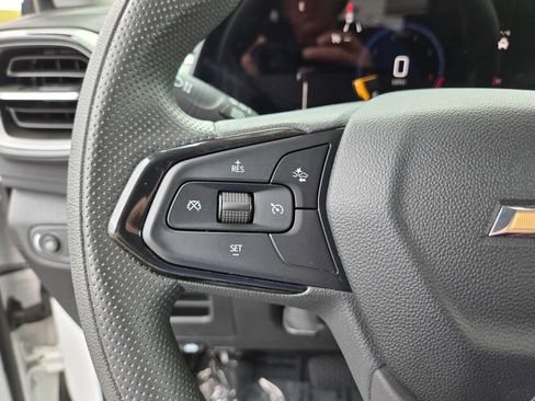 Used 2025 Chevrolet TrailBlazer LT AWD/4WD image 27