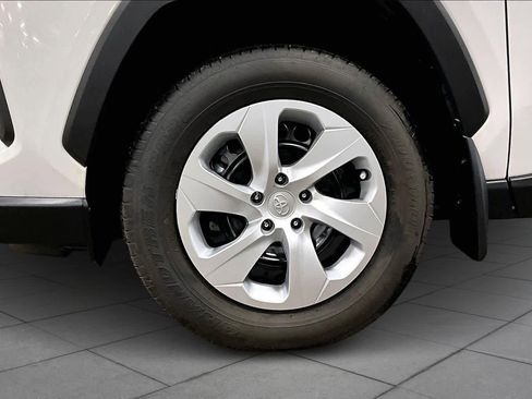 Certified 2025 Toyota RAV4 LE image 10