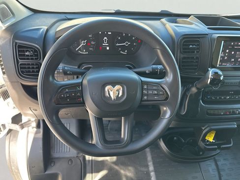 Used 2024 RAM ProMaster 2500 w/ Convenience Group FWD image 9