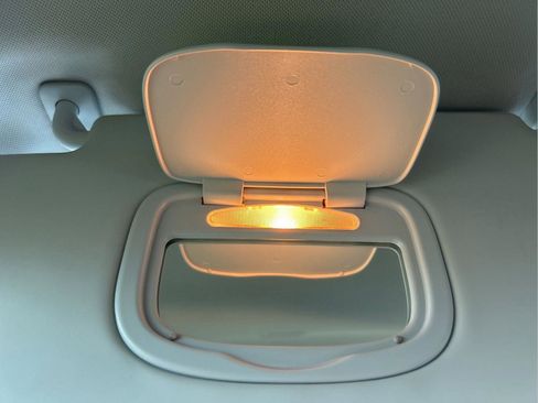 Certified 2018 Jeep Renegade Latitude image 26