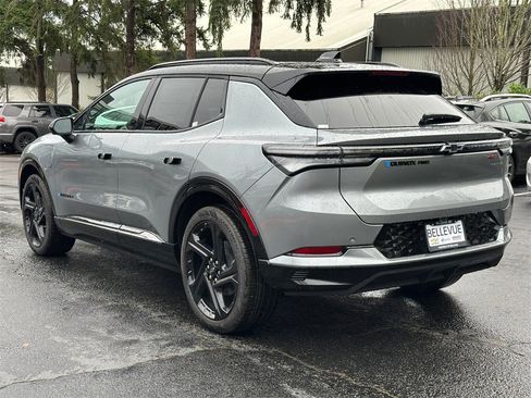 New 2026 Chevrolet Equinox EV RS image 3