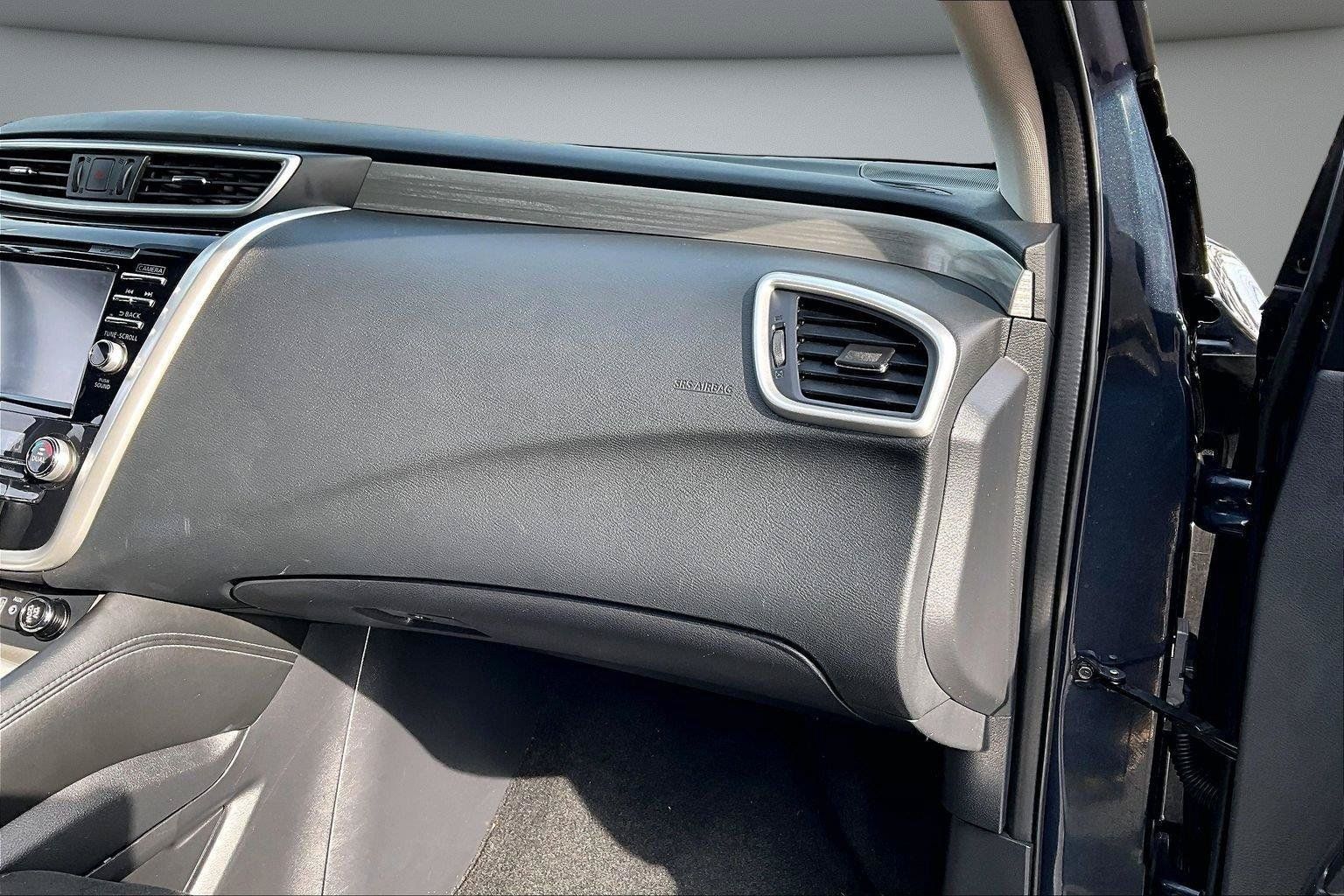 Used 2018 Nissan Murano SV AWD/4WD image 26