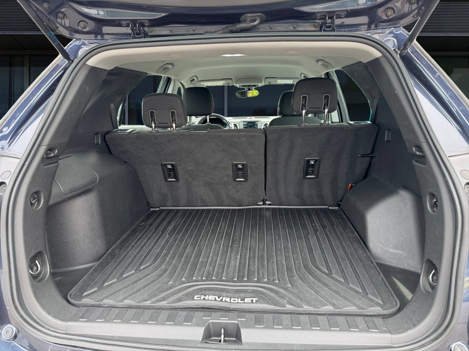 Used 2019 Chevrolet Equinox LS FWD image 11