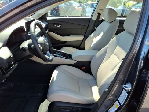 Certified 2025 Honda Accord Touring image 4
