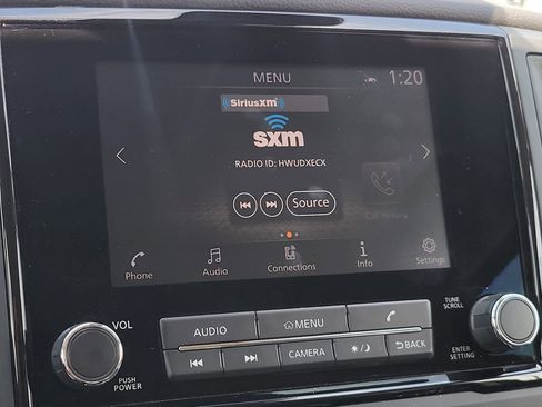 Used 2024 Nissan Titan SV w/ SV Convenience Package image 18