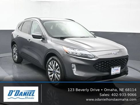Used 2022 Ford Escape Titanium AWD/4WD image 8