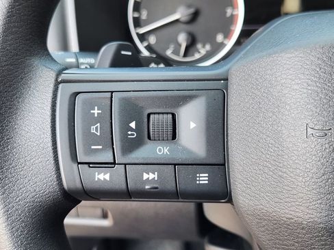 Certified 2025 Nissan Rogue S AWD/4WD image 19