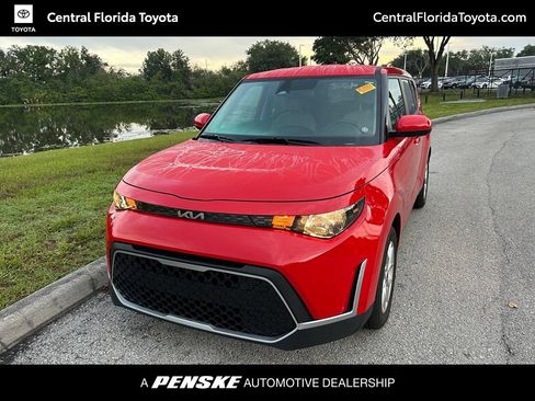 Used 2025 Kia Soul LX w/ LX Technology Package FWD image 1