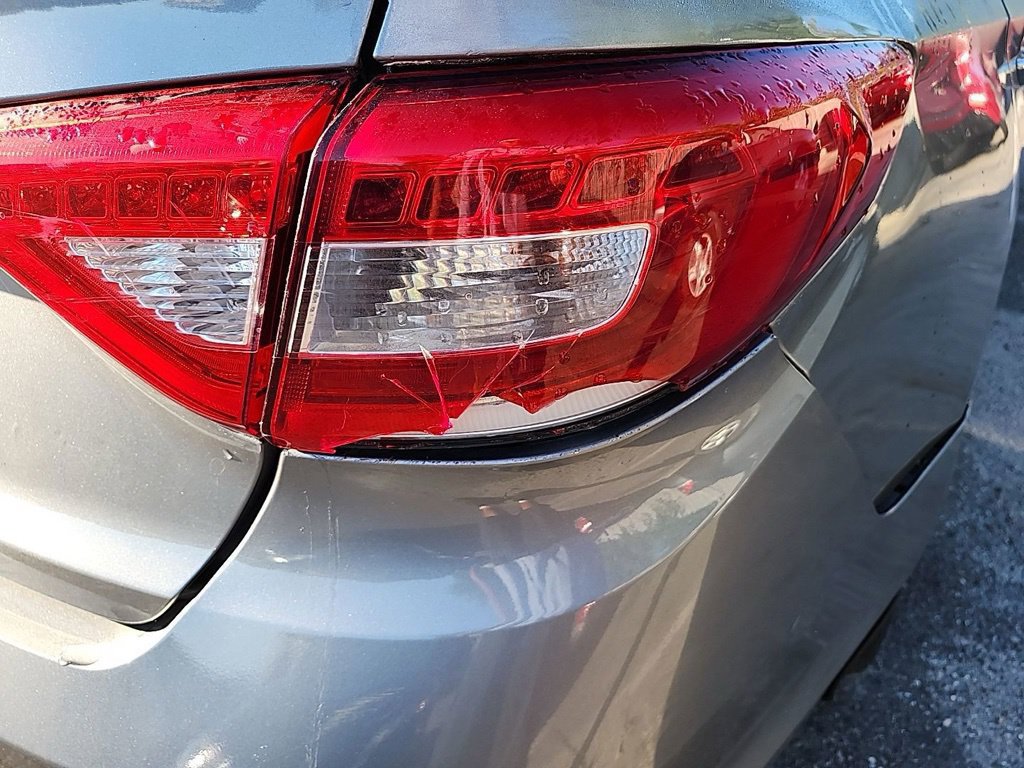 Used 2017 Hyundai Sonata Limited w/ Tech Package 03 FWD image 18