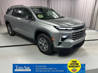 Used 2025 Chevrolet Traverse LT