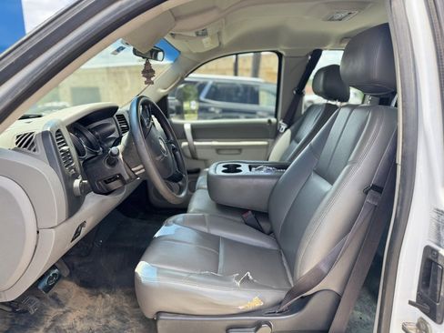 Used 2013 Chevrolet Silverado 3500 W/T RWD image 6