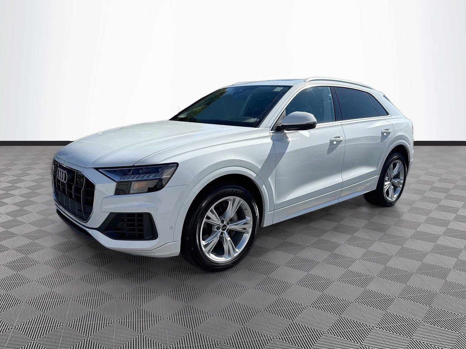Used 2023 Audi Q8 Premium Plus w/ Premium Plus Package AWD/4WD image 3