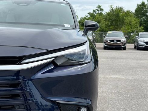 New 2026 Lexus TX 500h AWD image 9