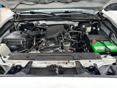 Used 2020 Toyota Tacoma SR5 RWD image 20