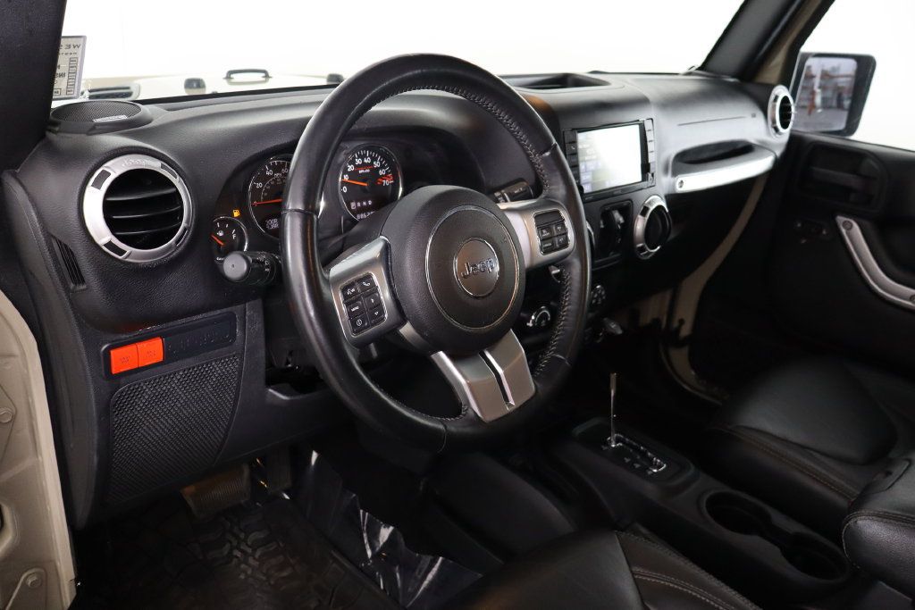Used 2016 Jeep Wrangler Unlimited Rubicon AWD/4WD image 27