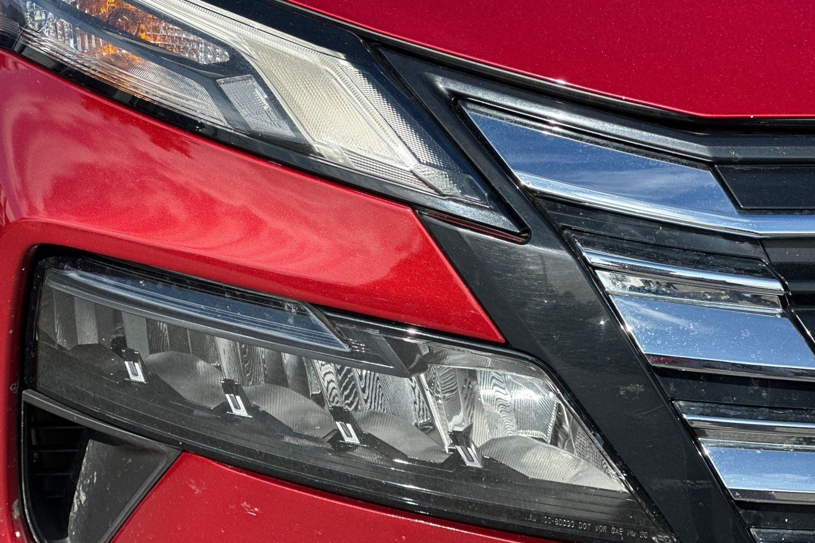 Used 2025 Nissan Rogue SV AWD/4WD image 10