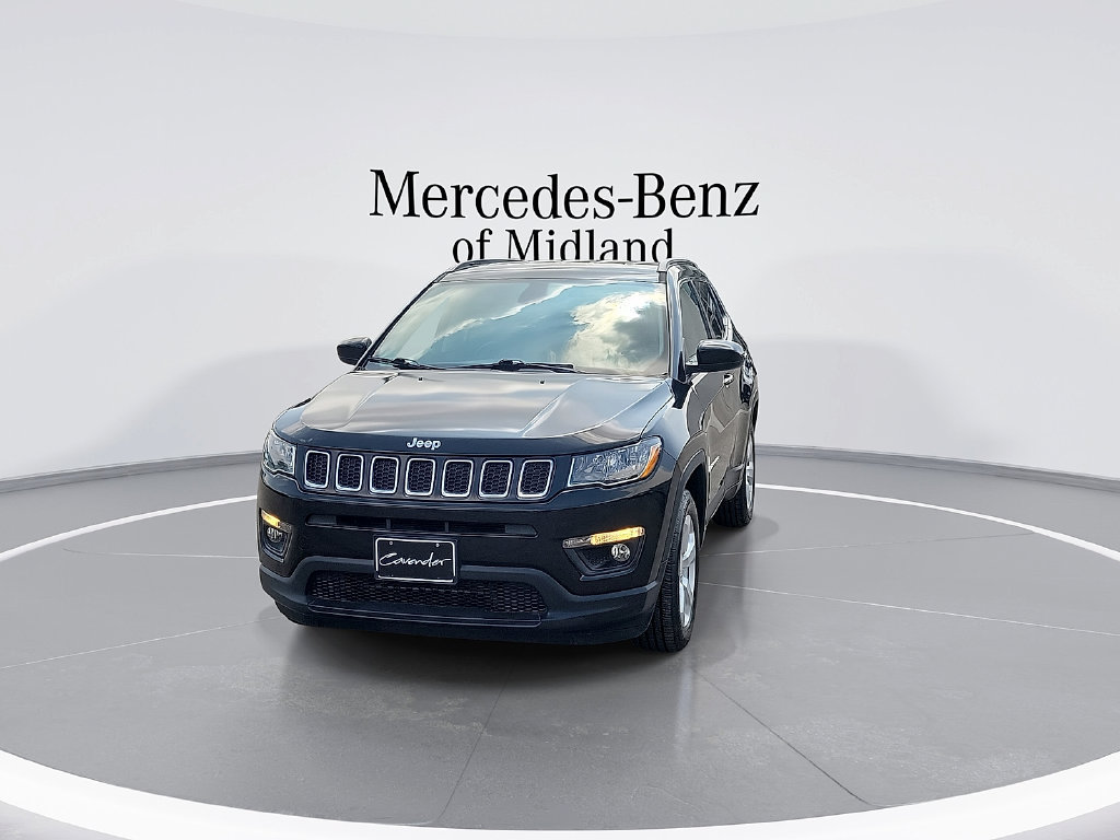 Used 2018 Jeep Compass Latitude FWD image 4