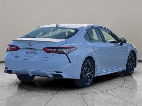 Used 2019 Toyota Camry SE image 6
