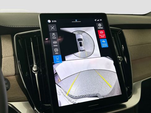 New 2026 Volvo XC90 B5 Plus w/ Protection Package Premier image 13