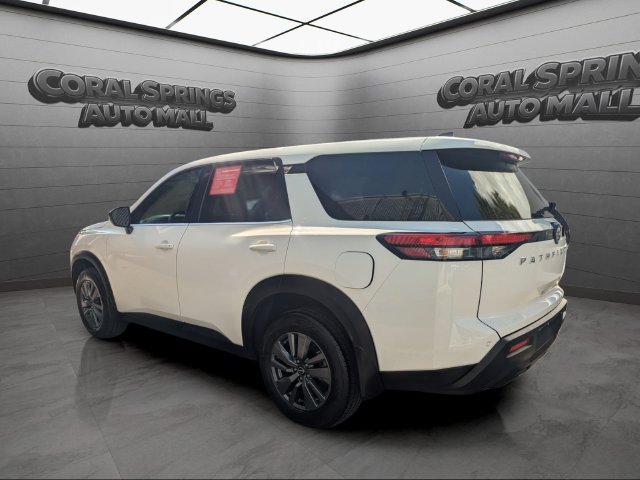 Certified 2025 Nissan Pathfinder S FWD image 5