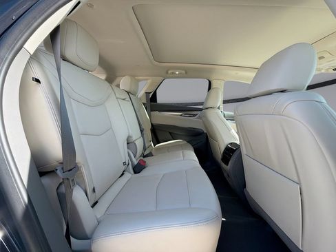 Used 2024 Cadillac XT5 Premium Luxury FWD image 17