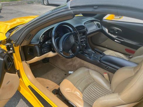 Used 2002 Chevrolet Corvette Convertible w/ Preferred Equipment Group2 image 13