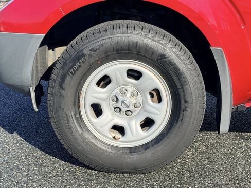 Used 2012 Nissan Frontier S image 28