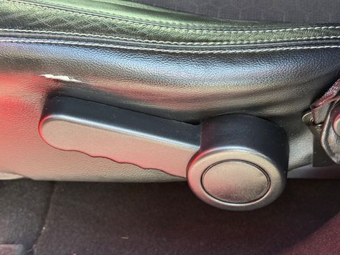 Used 2016 Jeep Wrangler Unlimited Sport image 14