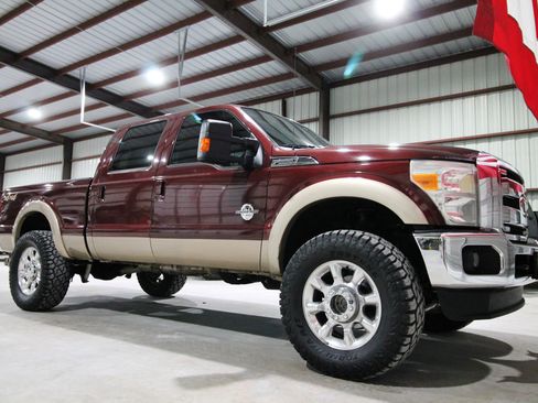 Used 2011 Ford F250 Lariat w/ Lariat Interior Pkg AWD/4WD image 17