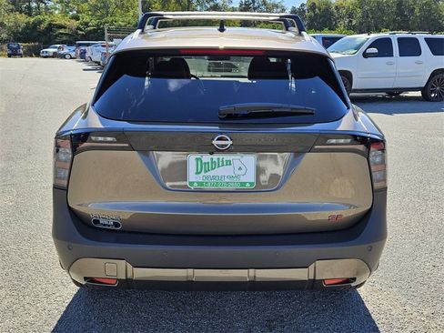 New 2026 Nissan Kicks SR image 8