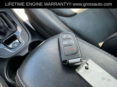 Used 2020 Jeep Cherokee Limited w/ Luxury Group AWD/4WD image 26