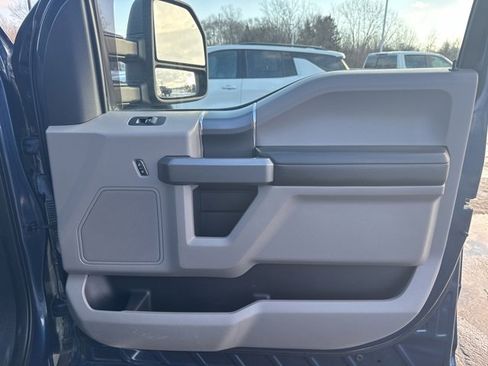 Used 2016 Ford F150 XLT w/ Equipment Group 302A Luxury image 19