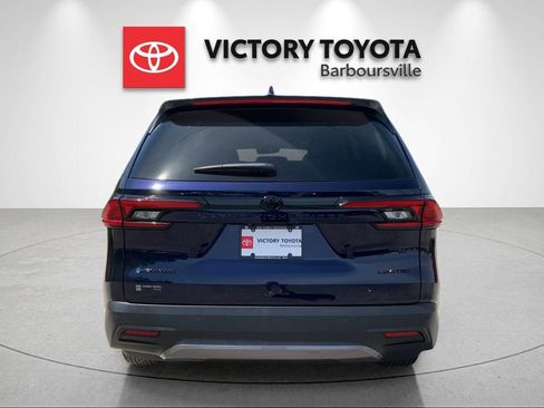 Used 2025 Toyota Grand Highlander AWD Hybrid image 4
