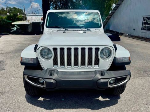 Used 2019 Jeep Wrangler Unlimited Sahara AWD/4WD image 8