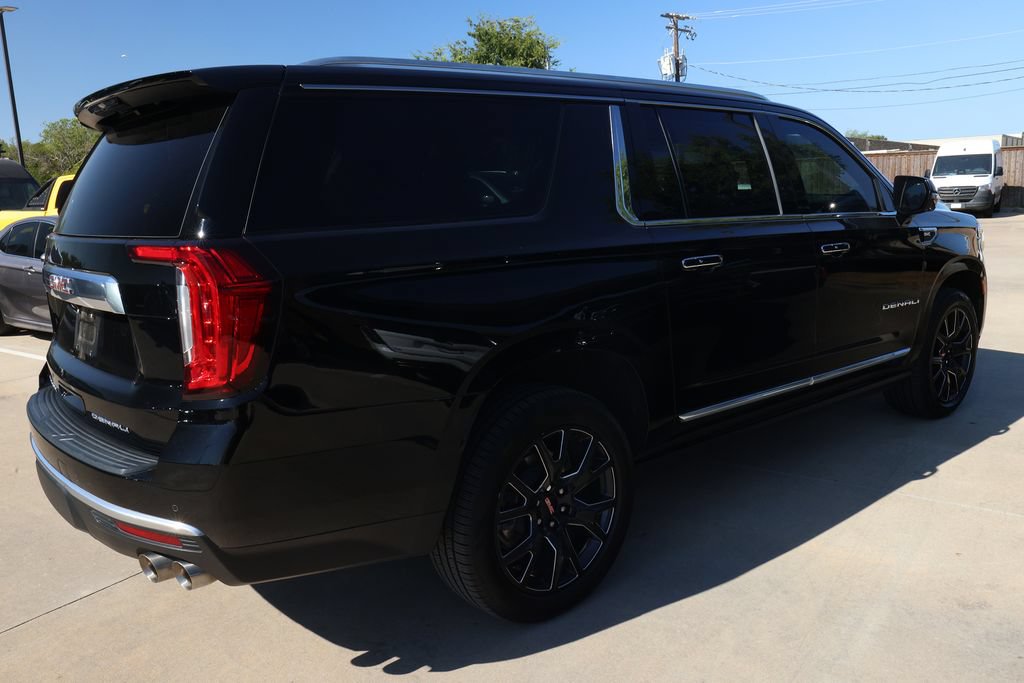 Used 2023 GMC Yukon XL Denali RWD image 5