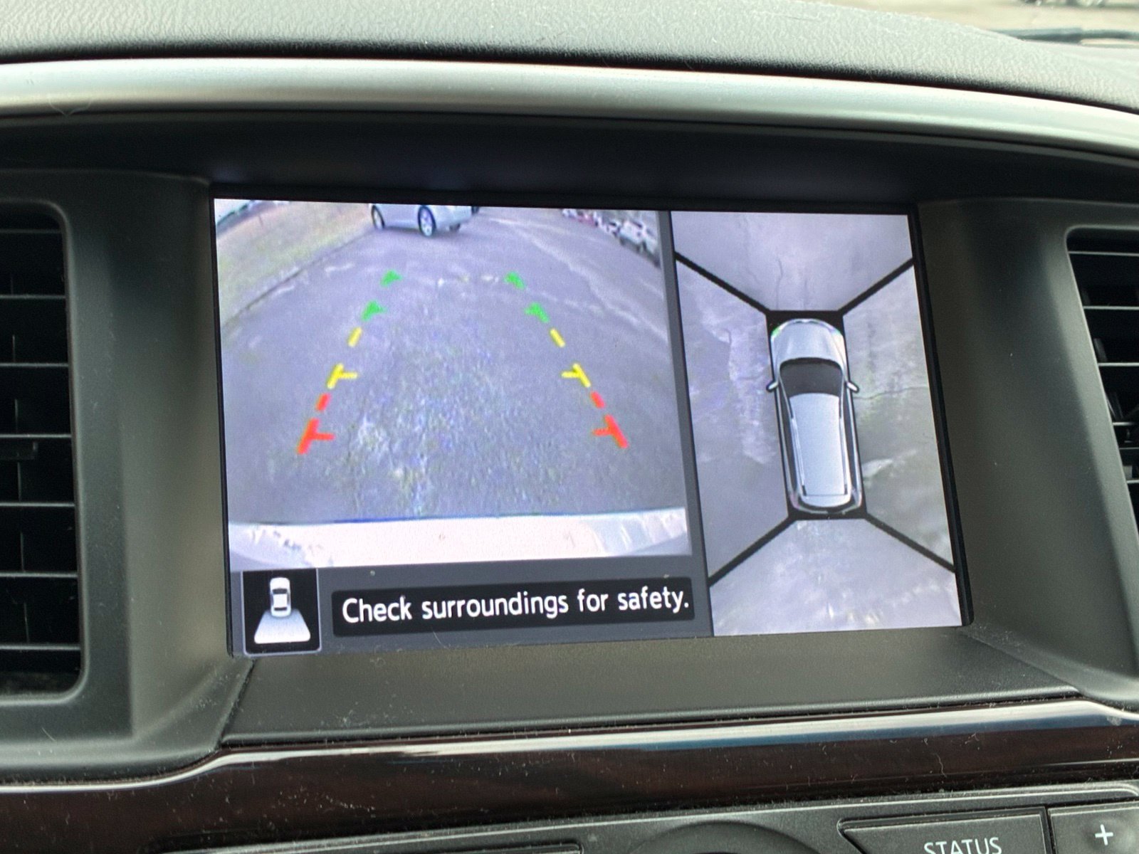 Used 2014 Nissan Pathfinder Platinum FWD image 8
