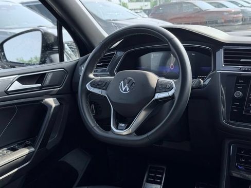 Used 2023 Volkswagen Tiguan SE R-Line AWD/4WD image 24