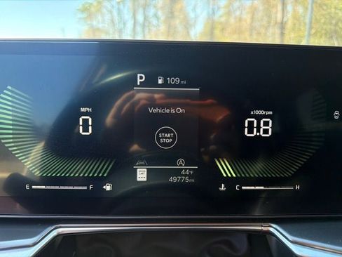 Used 2024 Kia Sorento S image 6