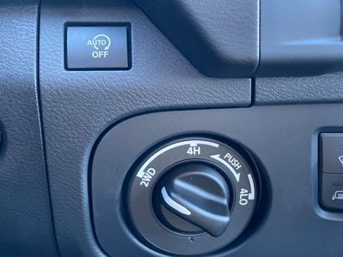 New 2026 Nissan Frontier SV image 19