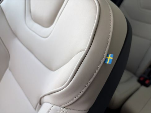 New 2026 Volvo EX90 Plus image 21