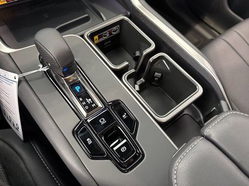 New 2026 Lexus TX 500h AWD image 25
