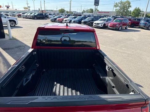 Used 2025 Toyota Tacoma TRD Off-Road AWD/4WD image 14
