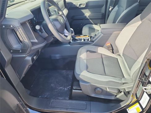 New 2025 Ford Bronco 4-Door image 12