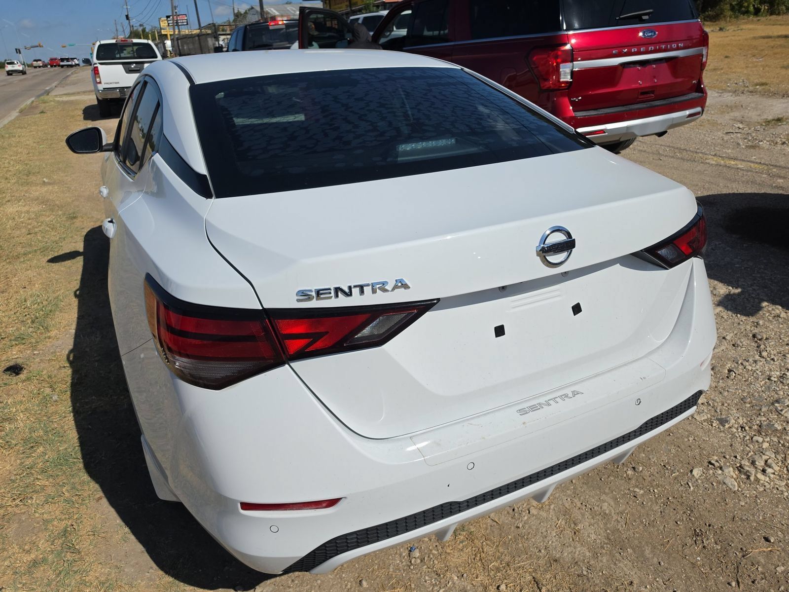 Used 2020 Nissan Sentra S FWD image 2