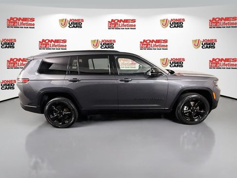Used 2023 Jeep Grand Cherokee L Laredo AWD/4WD image 17