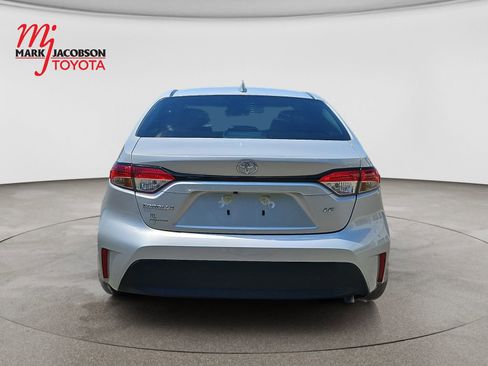 Used 2024 Toyota Corolla LE FWD image 6