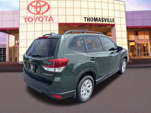 Used 2022 Subaru Forester AWD/4WD image 5