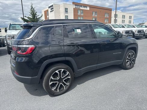 Used 2022 Jeep Compass Limited image 4