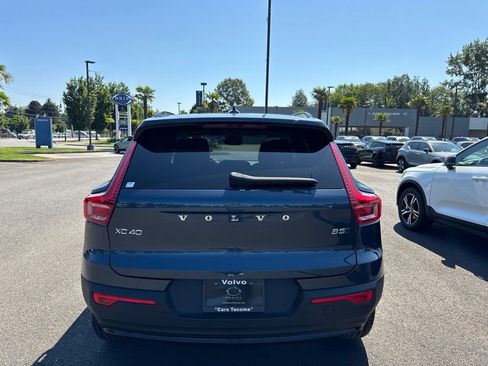 New 2026 Volvo XC40 B5 Core w/ Climate Package AWD/4WD image 6